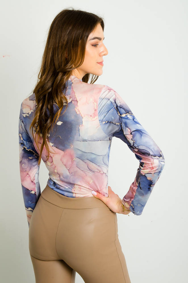 RÓŻOWO-NIEBIESKIE MARMURKOWE BODY