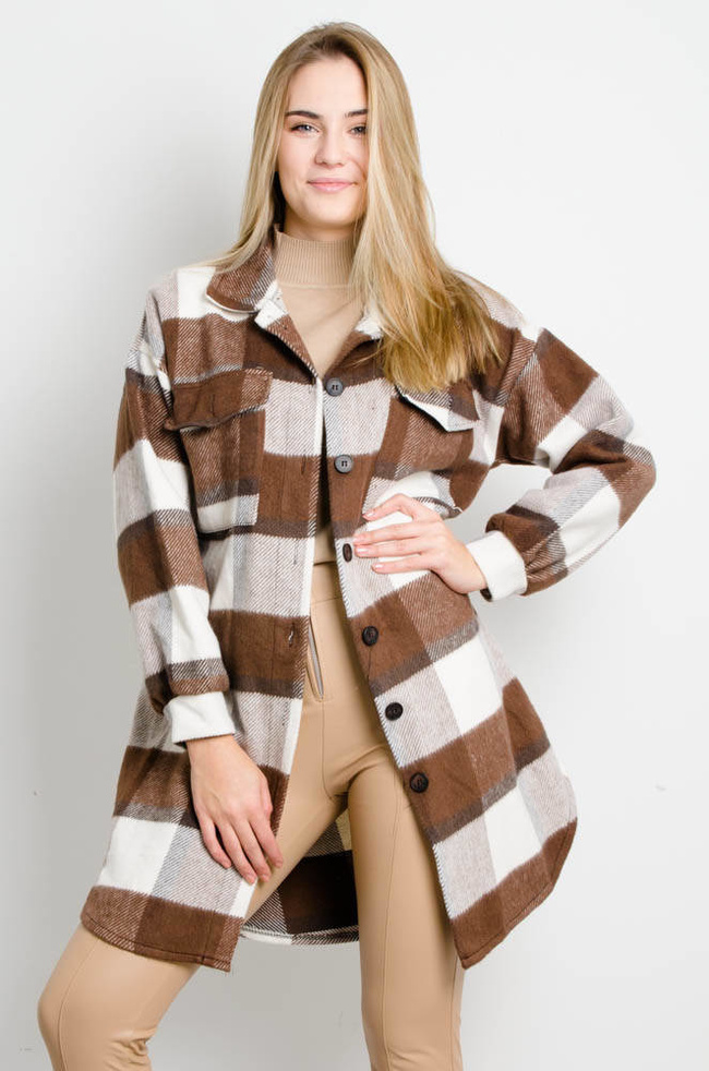 BRĄZOWY PŁASZCZ KOSZULOWY W KRATĘ