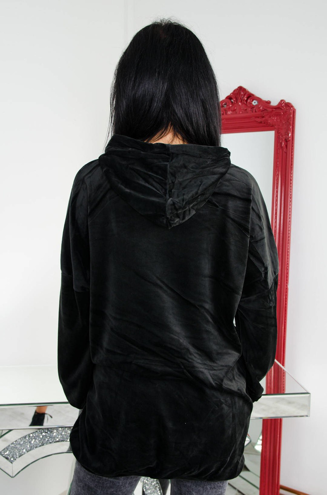 CZARNA WELUROWA DŁUGA BLUZA Z NASZYWKĄ