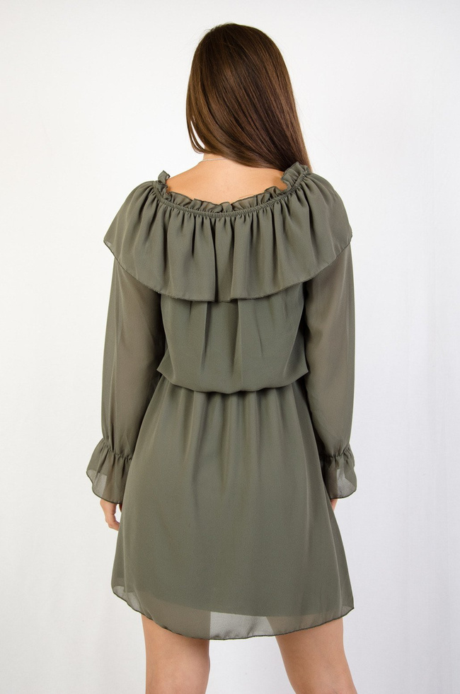 Zielona sukienka na długi rękaw z gumą w dekolcie