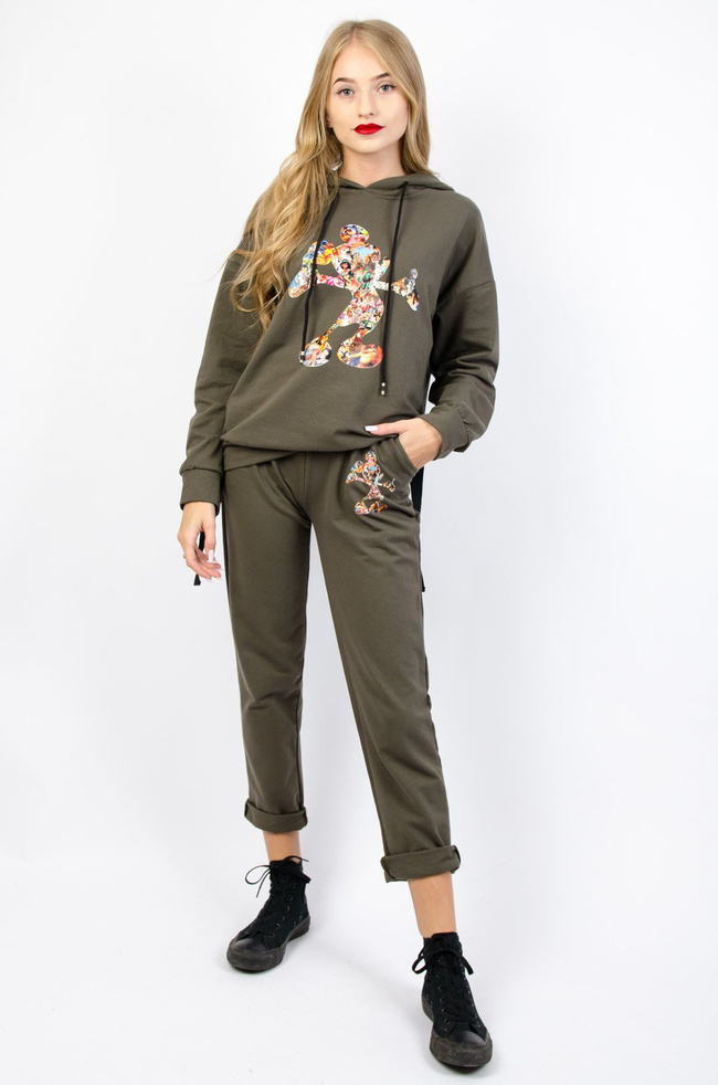 ZIELONY KOMPLET DRESOWY Z KOLOROWĄ APLIKACJĄ