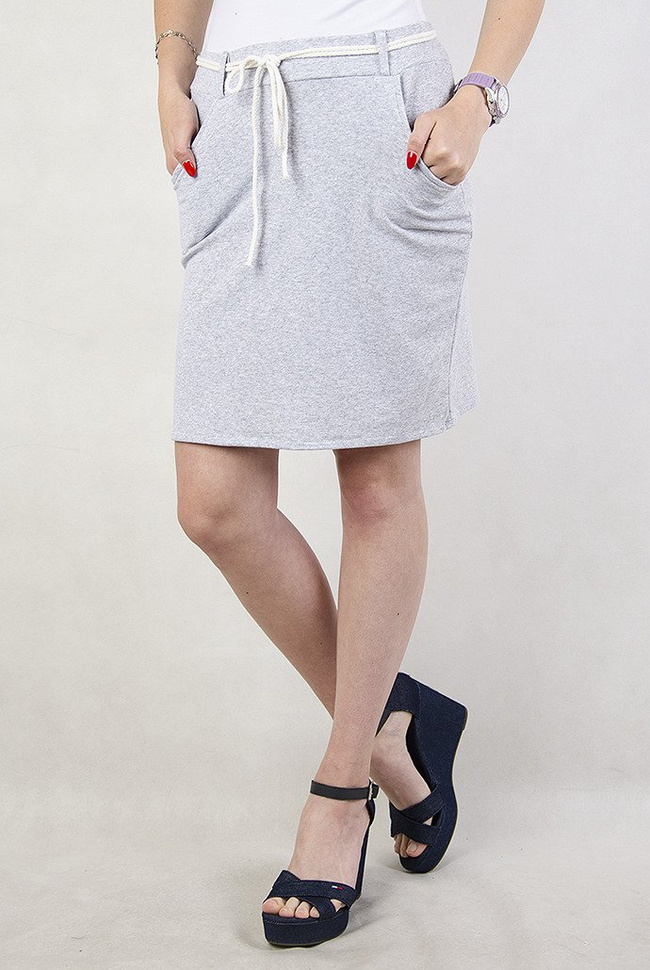 Krótka, szara spódniczka z wiązaniem