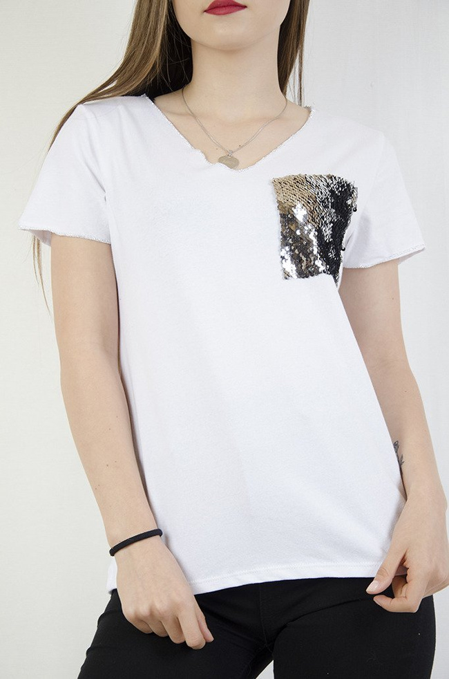 Biała bluzka z kieszonką w cekiny