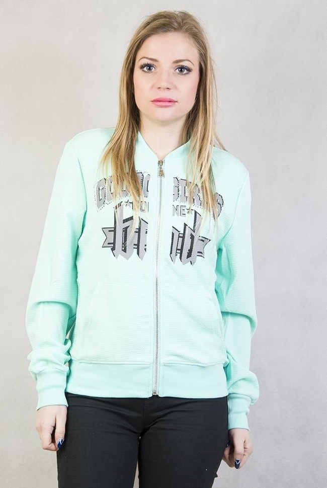 Zielona bluza z napisem "Good girls gone bad"