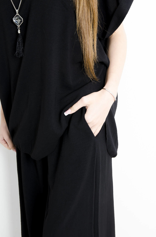 KOMPLET CZARNY Z OZDOBNYM WISIORKIEM