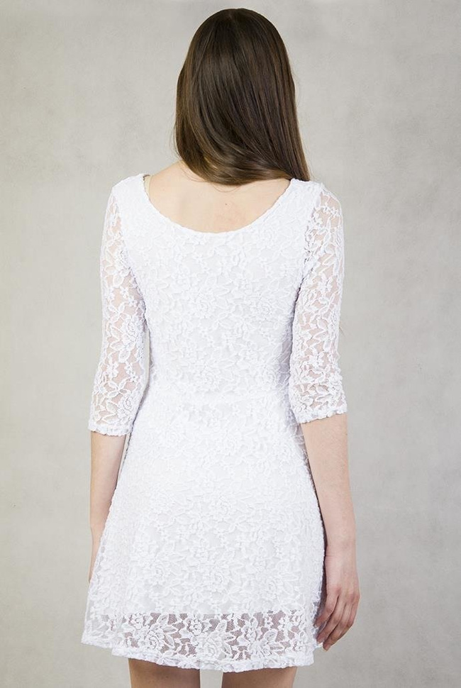 Biała sukienka koronkowa