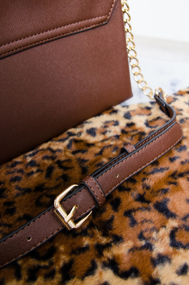 CIEMNO BRĄZOWA TOREBKA LISTONOSZKA ZE ZŁOTYMI GUZIKAMI