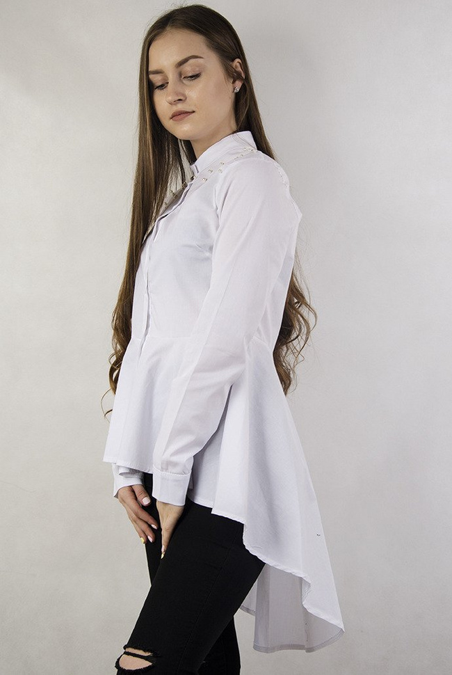 Biała długa koszula z rozkloszowanym dołem