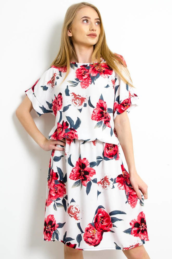 BIAŁA SUKIENKA W KWIATY Z DEKOLTEM W ŁÓDKĘ