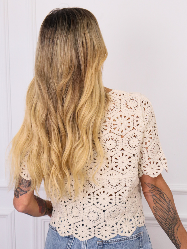 AŻUROWA BLUZKA ZAPINANA NA GUZIKI- BEŻOWA