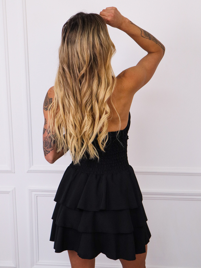 SUKIENKA MINI Z WIĄZANIEM NA SZYI I FALBANAMI- CZARNA