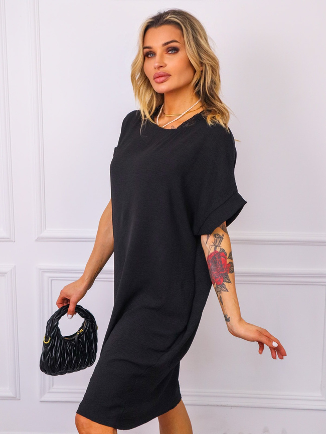 SUKIENKA T-SHIRTOWA Z KIESZENIAMI- CZARNA