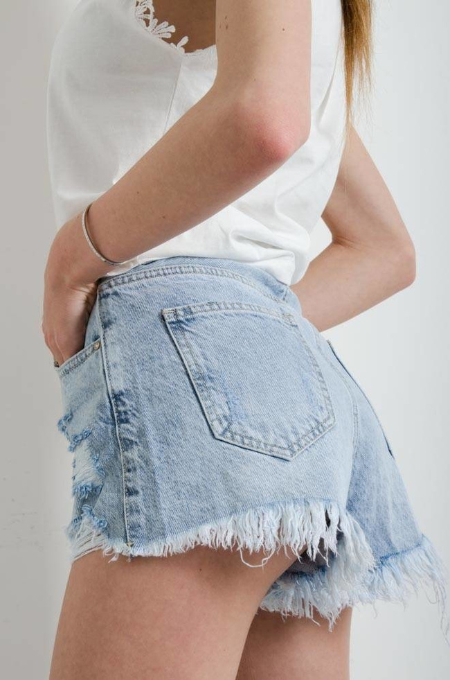 SZORTY Z SZRPANIAMI WYSOKI STAN 