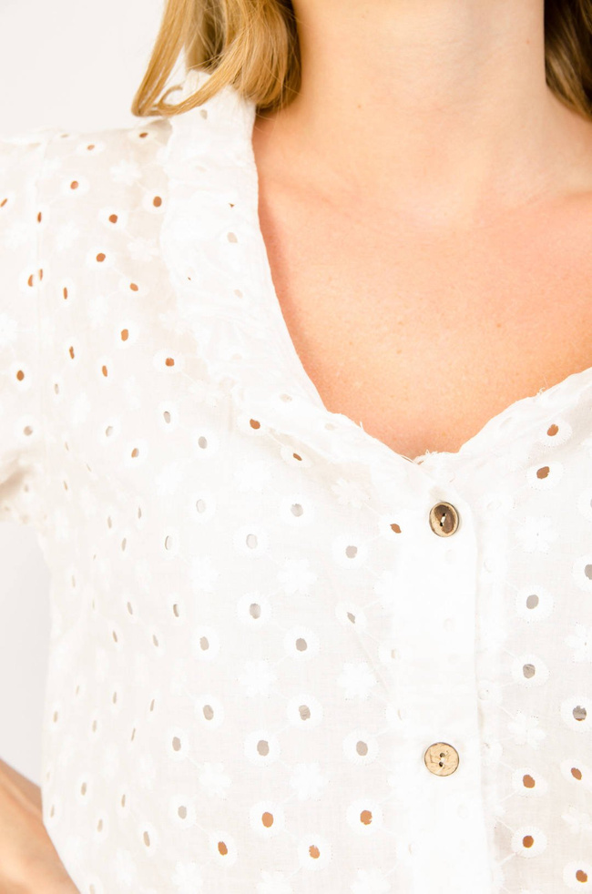 BIAŁA AŻUROWA BLUZKA ZAPINANA NA GUZIKI