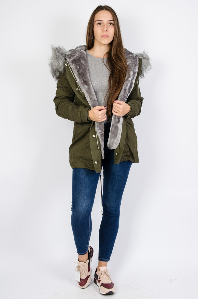 Zielona kurtka parka z doczepianym futerkiem