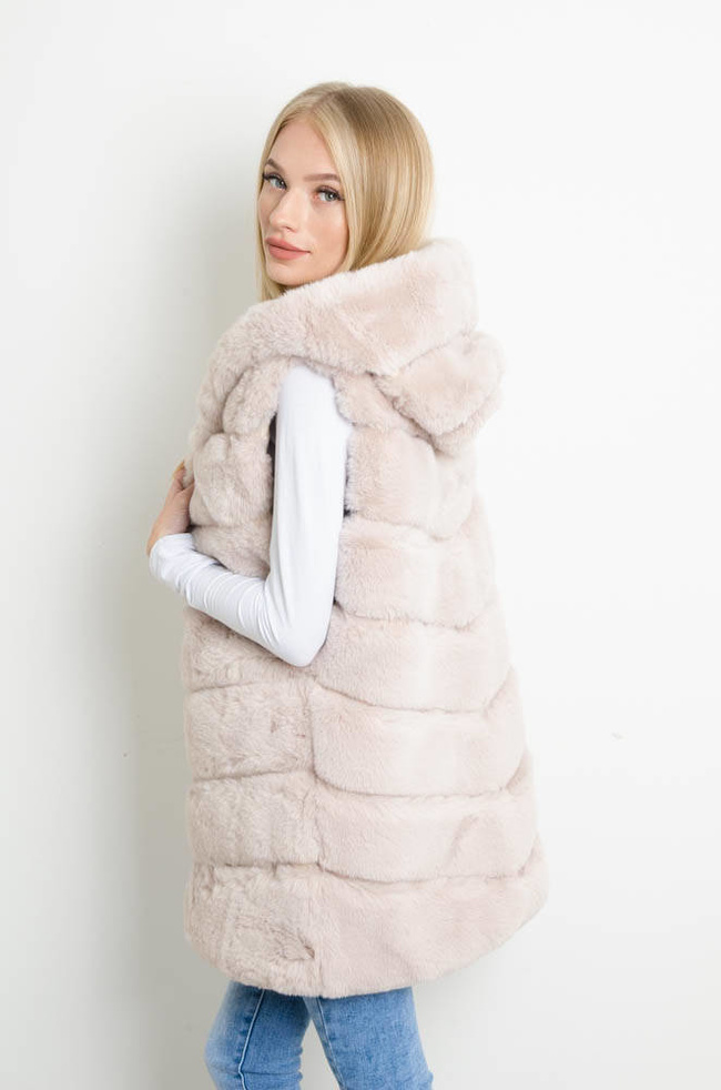 BEŻOWA FUTRZANA KAMIZELKA Z KAPTUREM