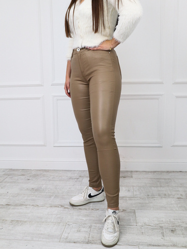 Brązowe spodnie z imitacji skóry plus size