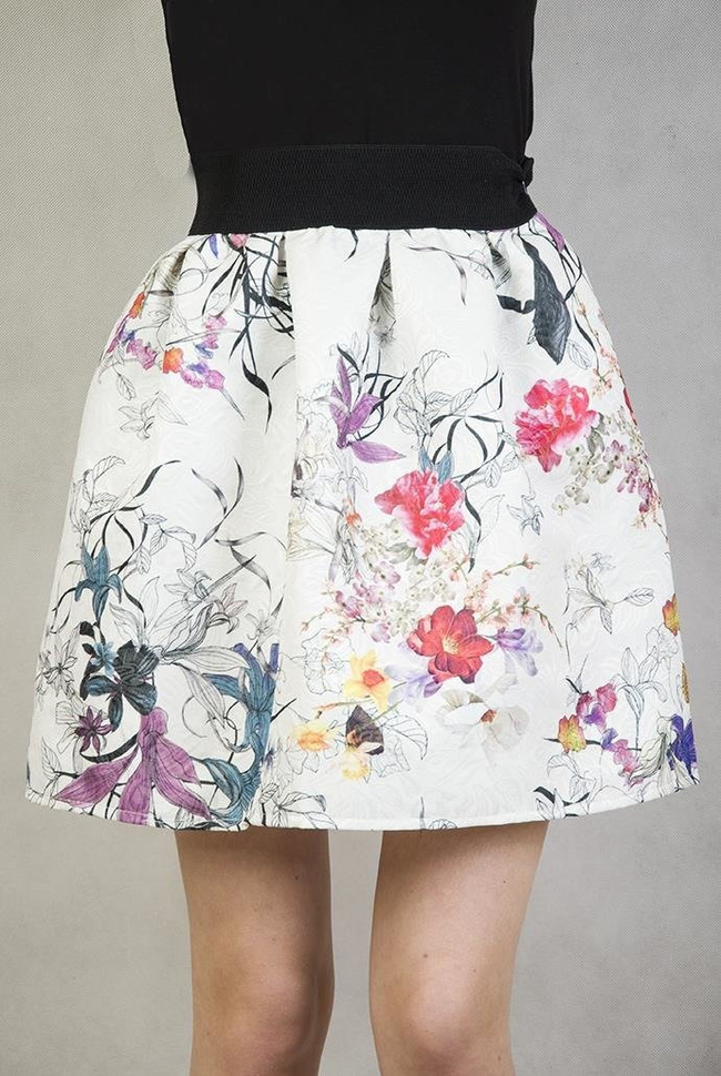 Spódnica bombka z kolorowymi kwiatami