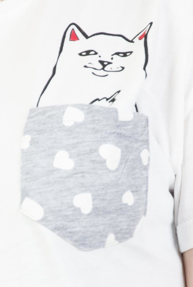 Biała bluzka z kotem w kieszonce