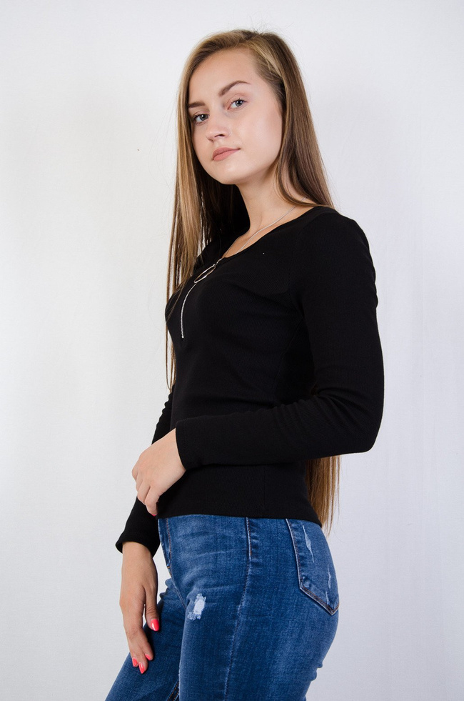Czarna dopasowana bluzka z zamkiem