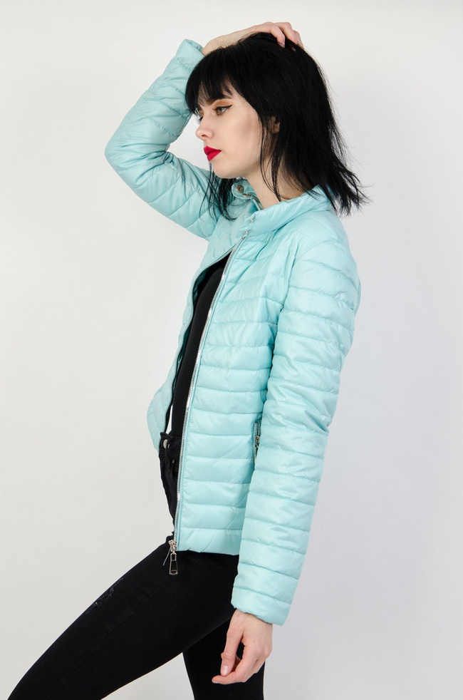Turkusowa kurtka pikowana, ze stójką