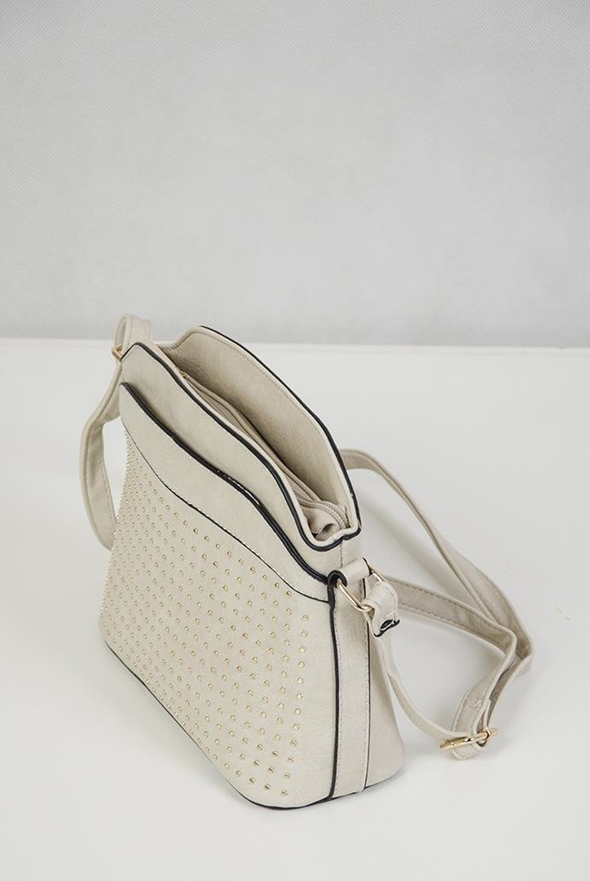Kremowa, mała torebka zdobiona ćwiekami