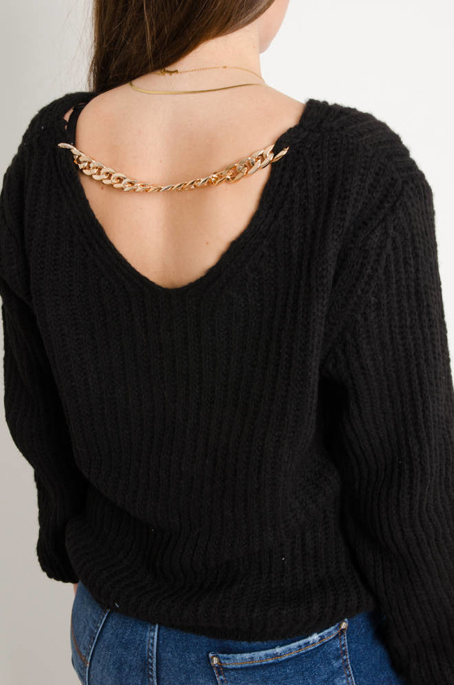 SWETER Z ŁAŃCUSZKIEM- CZARNY