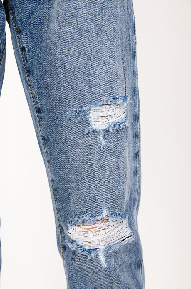 SPODNIE JEANSOWE TYPU MOM FIT Z PRZETARCIAMI
