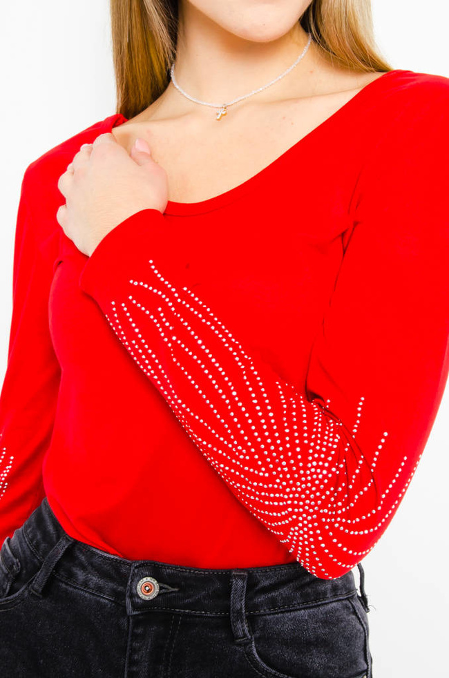 BLUZKA Z OZDOBNYMI CYRKONIAMI NA RĘKAWACH- CZERWONA