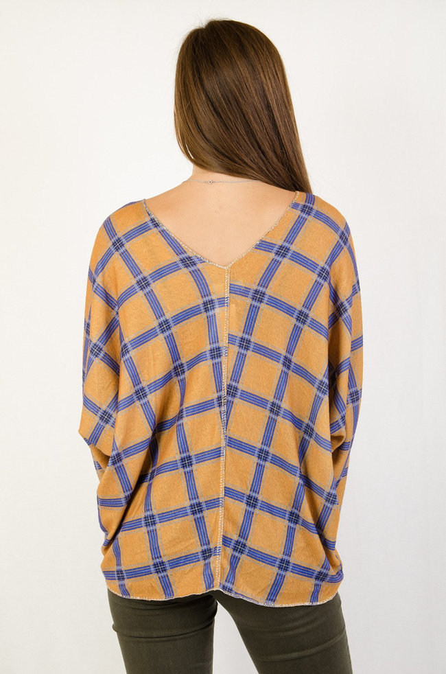 Musztardowa bluzka typu nietoperz w niebieską kratę