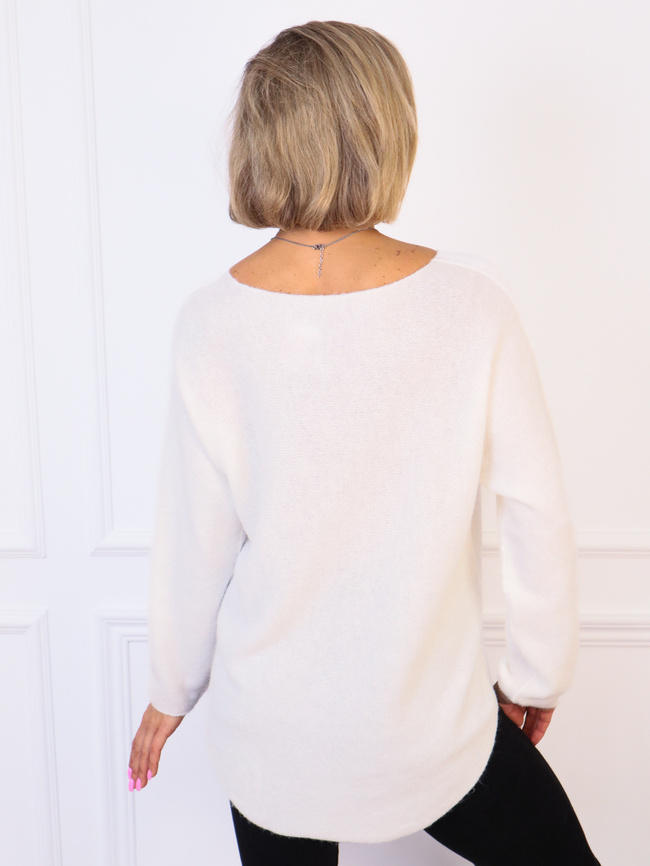 SWETER JEDNOLITY DZIANINOWY Z NASZYJNIKIEM- BIAŁY