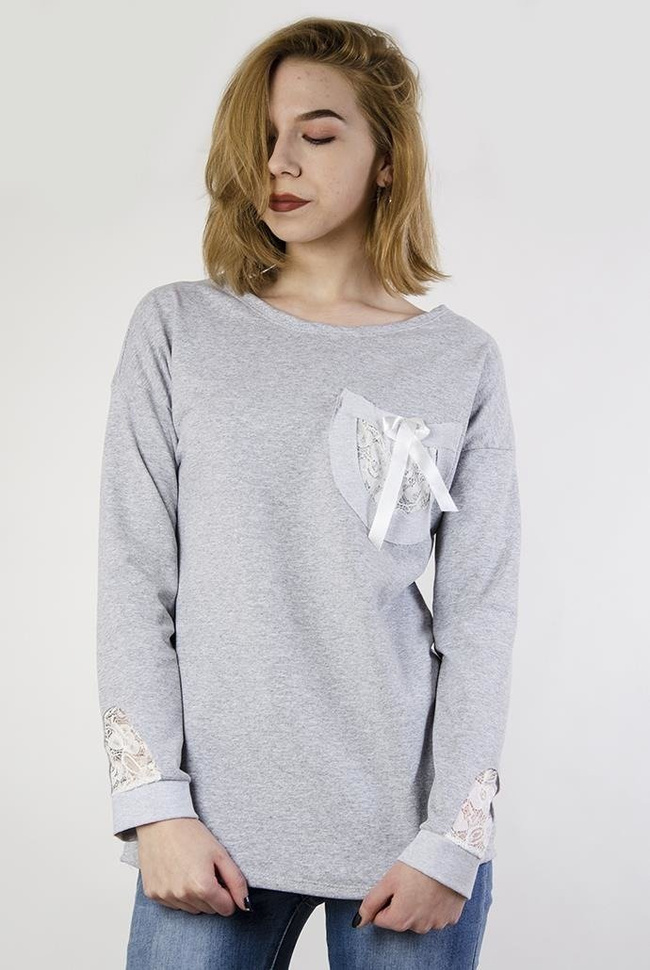 Szara bluzka z kokardką przy kieszonce