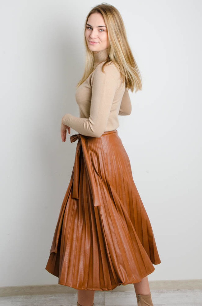 BRĄZOWA  PLISOWANA SPÓDNICA Z EKO SKÓRY -REGULOWANA