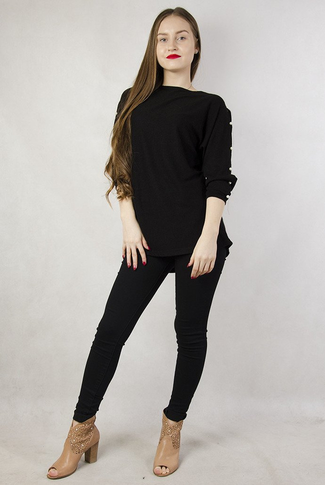 Czarna bluzka z perełkami na rękawach