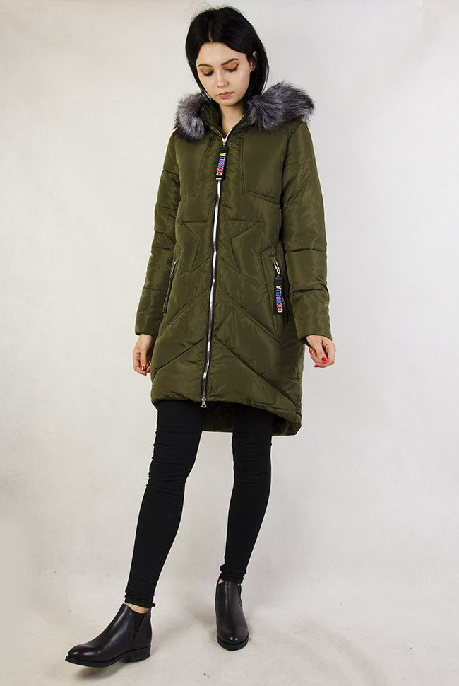 Zielona pikowana kurtka z wyszywaną gwiazdą