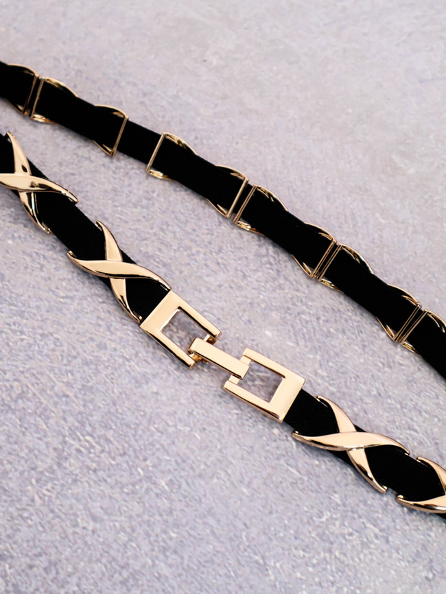 CZARNY PASEK NA GUMIE ZE ZŁOTYMI ELEMENTAMI