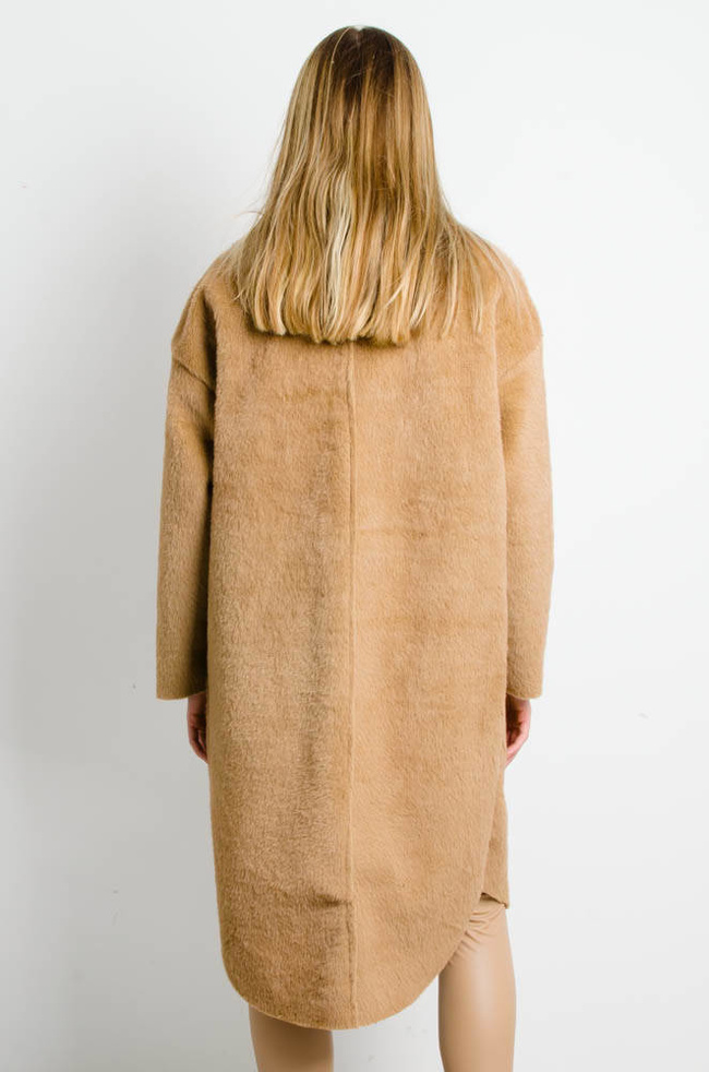BRĄZOWY PŁASZCZ ALPAKA Z KIESZONKAMI