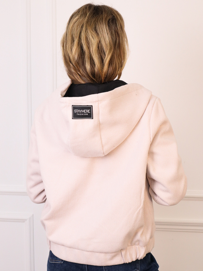 KURTKA Z KAPTUREM I DŁUGIM ŚCIĄGACZEM NA RĘKAWIE- JASNY BEŻ