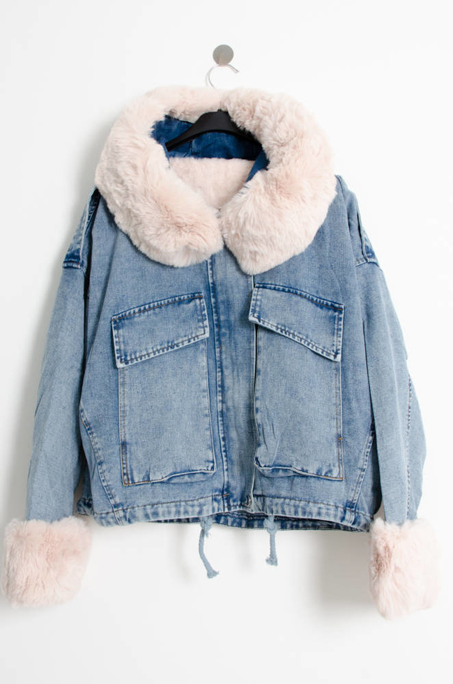NIEBIESKA JEANSOWA KURTKA Z ODPINANYM FUTERKIEM 