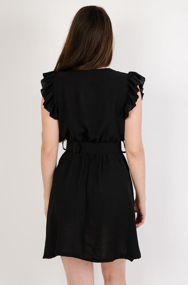 Czarna sukienka z dekoltem w serek oraz falbanką w rękawie