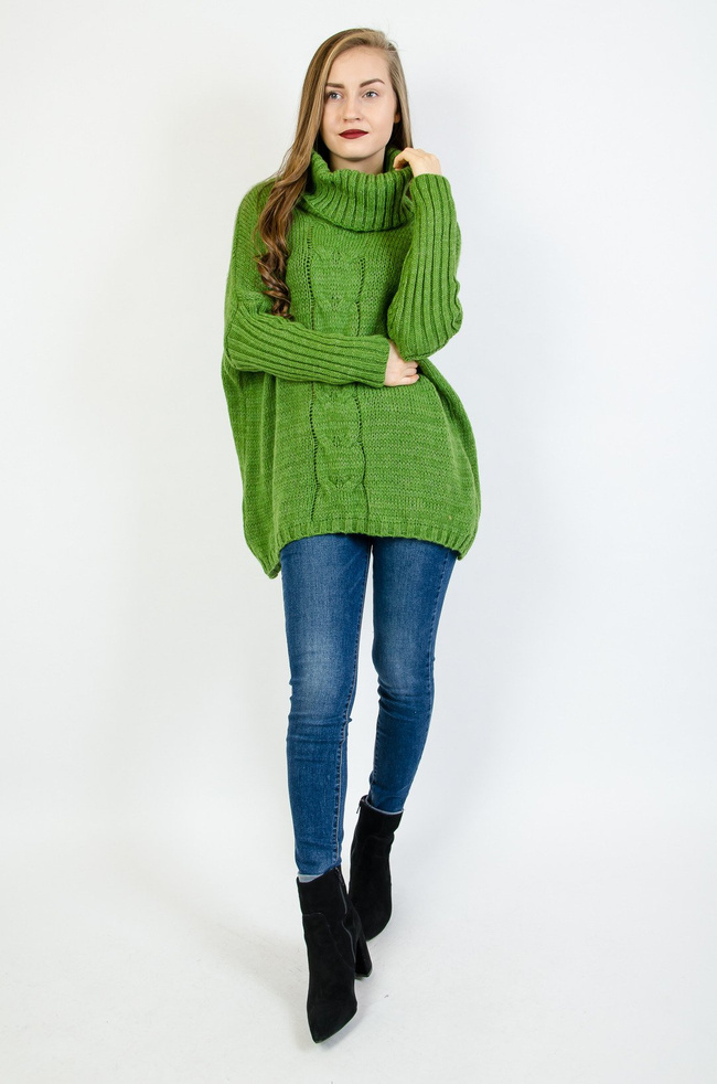 Zielony asymetryczny sweter typu nietoperz z golfem 