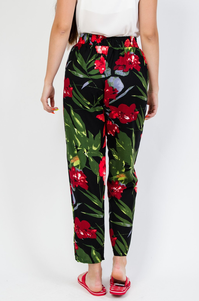 Czarne Alladynki w kwiaty 