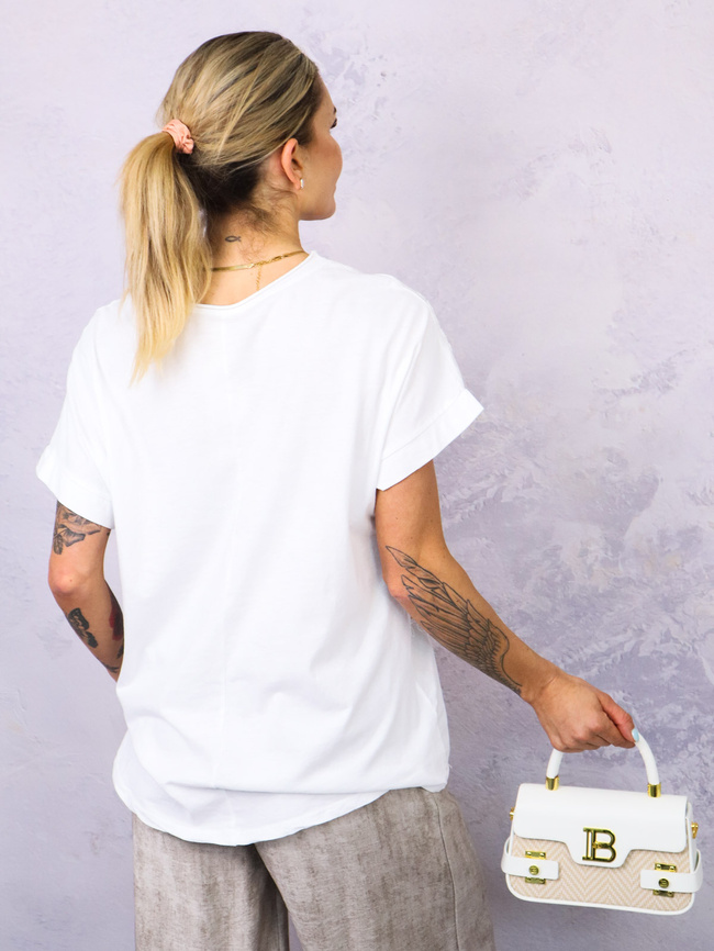 BLUZKA Z HAFTOWANYM WZOREM ZDOBIONA CEKINAMI- BIAŁA