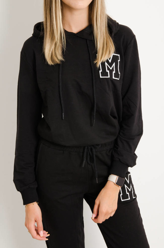 KOMPLET DRESOWY Z OZDOBNĄ NASZYWKĄ- CZARNY