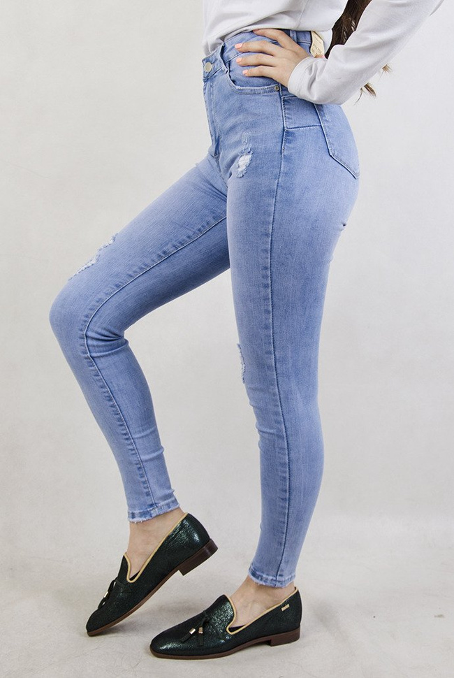 Jasne spodnie jeansowe typu Push Up