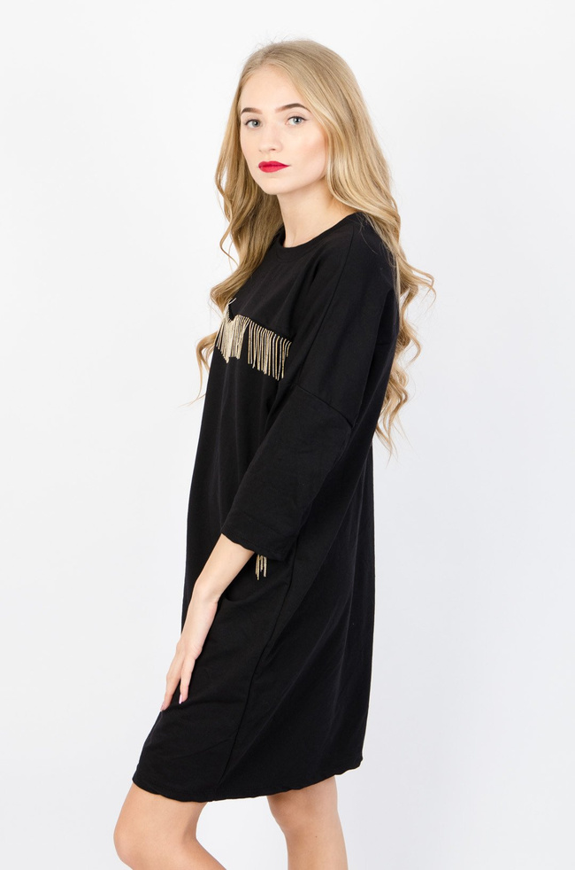 CZARNA DZIANINOWA SUKIENKA Z FRĘDZLAMI