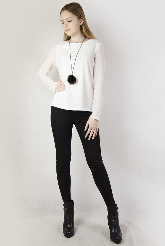 Biała zwiewna bluzka z prześwitujacymi rękawami