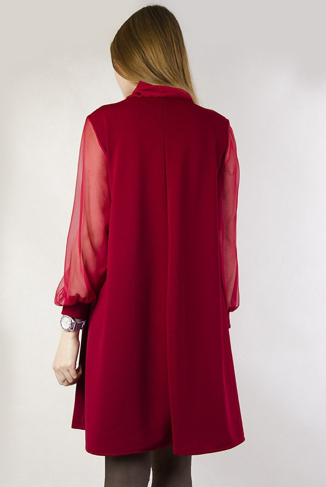 Zwiewna bordowa sukienka z rękawami z tiulu