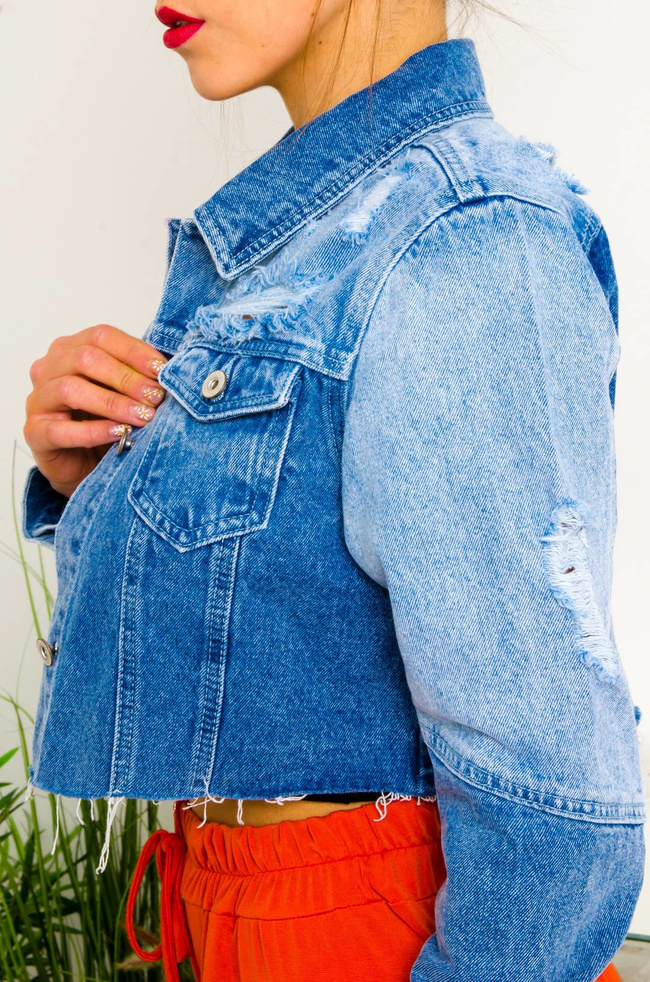 KRÓTKA KURTKA JEANSOWA Z ŁĄCZONYCH MATERIAŁÓW