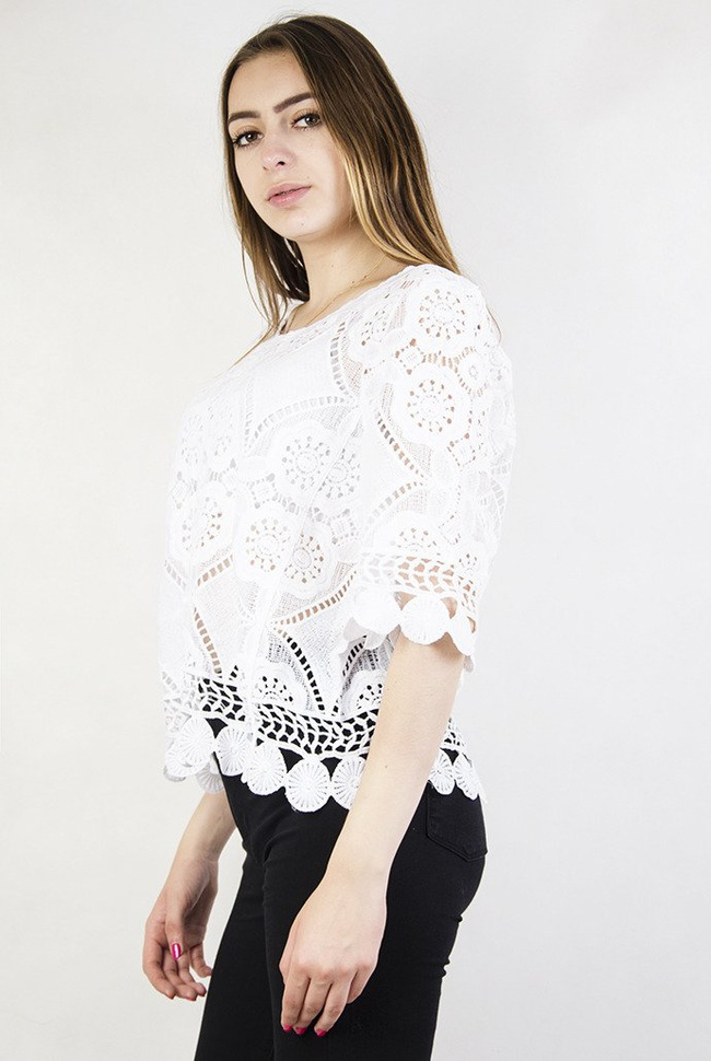 Biała bluzka ażurowa